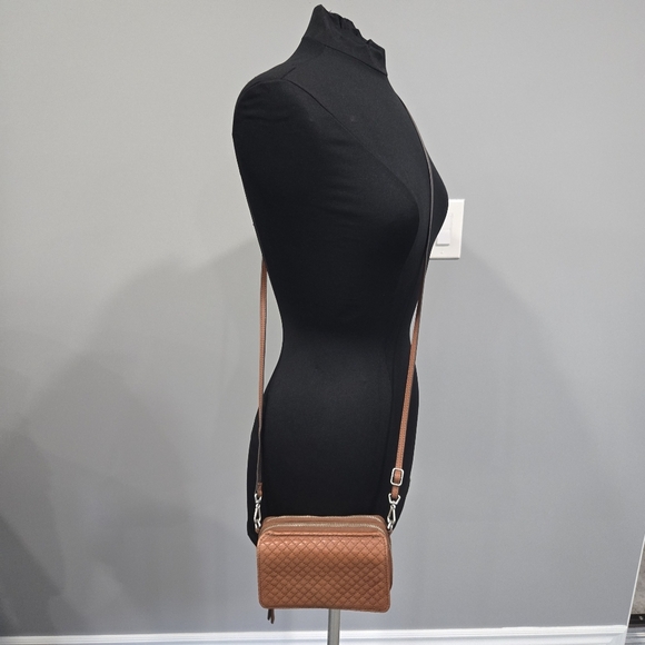 🐢 Vera Bradley Leather RFID All In One Shoulder Or Crossbody Compact Bag. - Picture 16 of 17